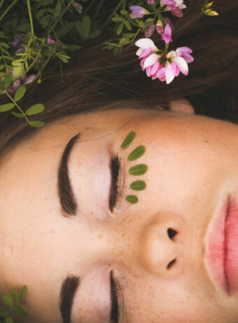 beautiful-girl-on-flower-garden